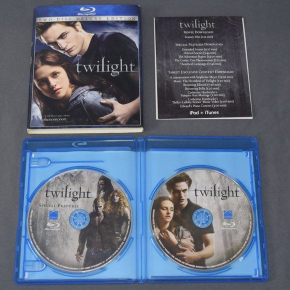 Twilight Saga Blu-ray DVD Movies 2009 2-Disc Deluxe Edition Excellent Pre-Owned - Picture 7 of 11